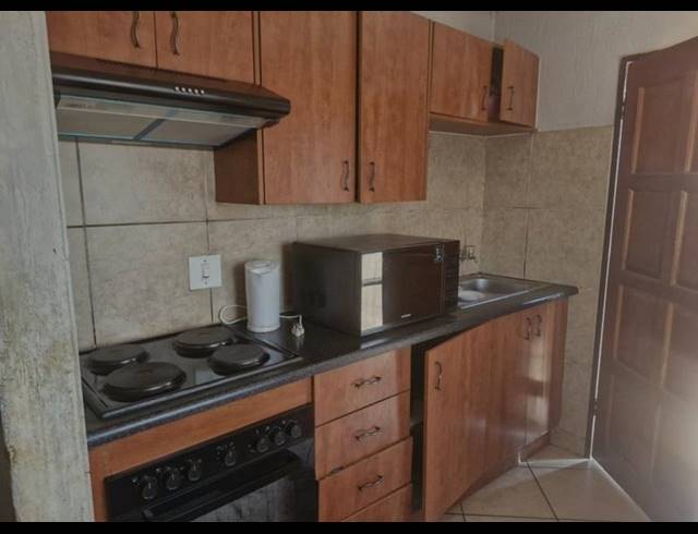 3 BEDROOM HOUSE FOR SALE IN THE ORCHARDS